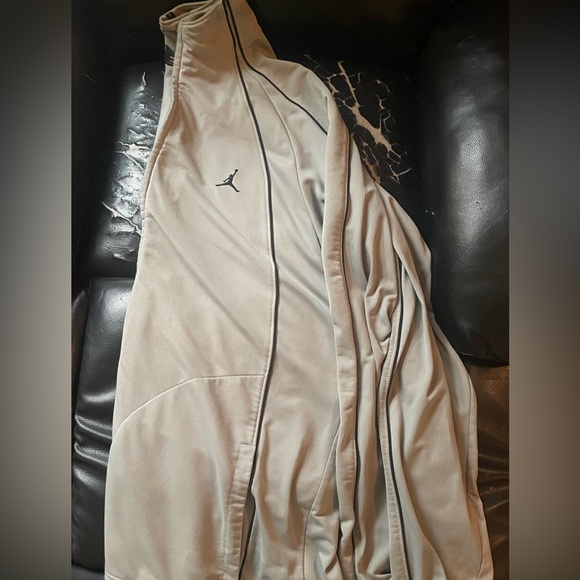 Men’s “Jordan” Jacket - Picture 3 of 6